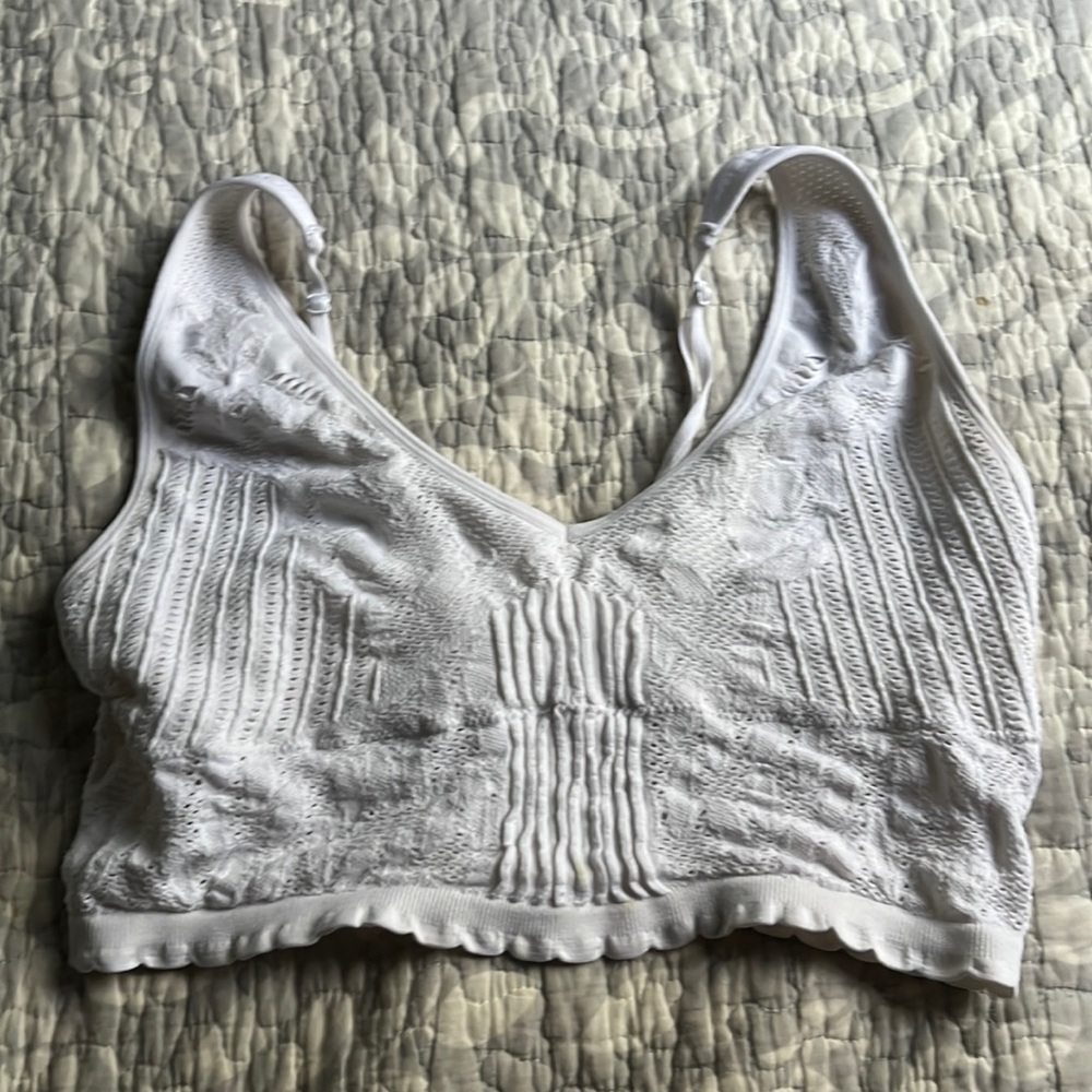 white bralette/crop top